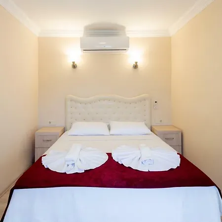 Hotel Palm Way Kucukkuyu