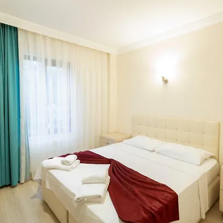 Hotel Palm Way *
